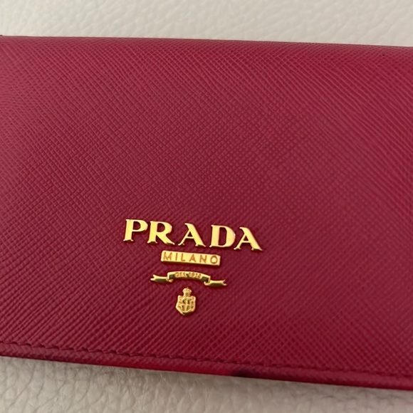 Authentic Safiano leather Prada. - Picture 10 of 16